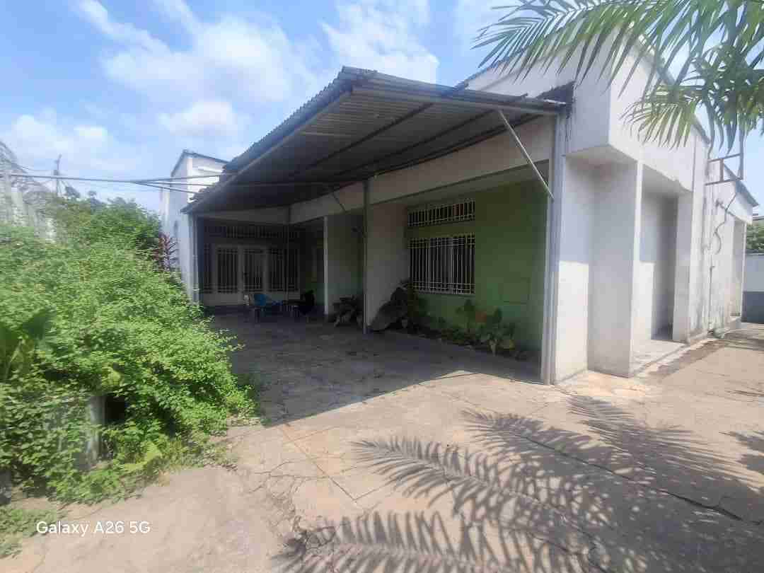 Yaku uzisha Nyumba - Mtaa Delvaux Kinshasa Ngaliema