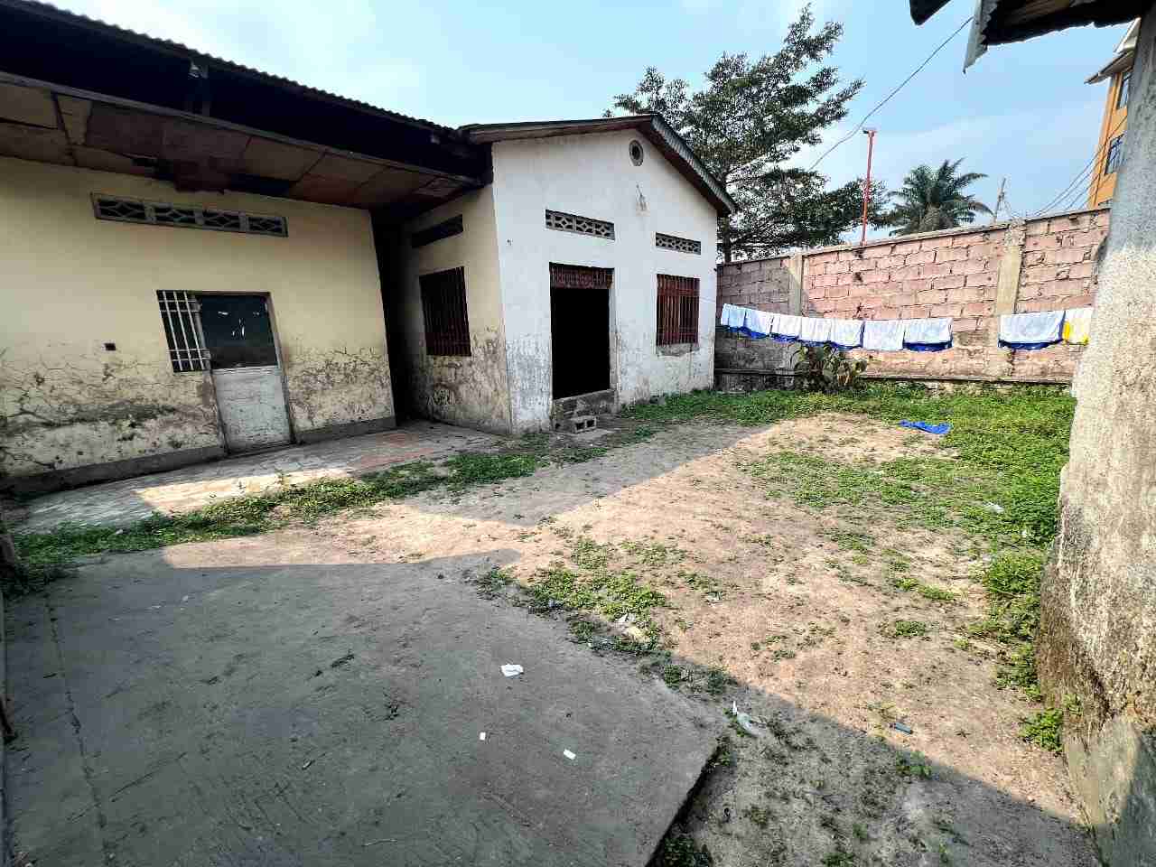 Yaku uzisha Nyumba - Mtaa Industriel Kinshasa Limete