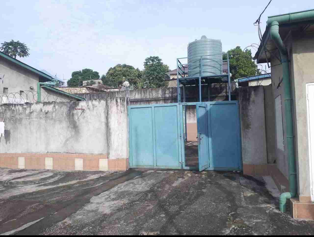 A vendre Parcelle - Mont Ngafula (réf. Arrêt Armé) Kinshasa Mont-Ngafula