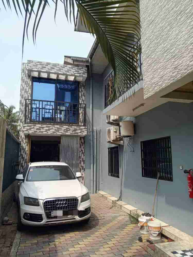 For rent House - Neighborhood bon-marché Kinshasa Barumbu