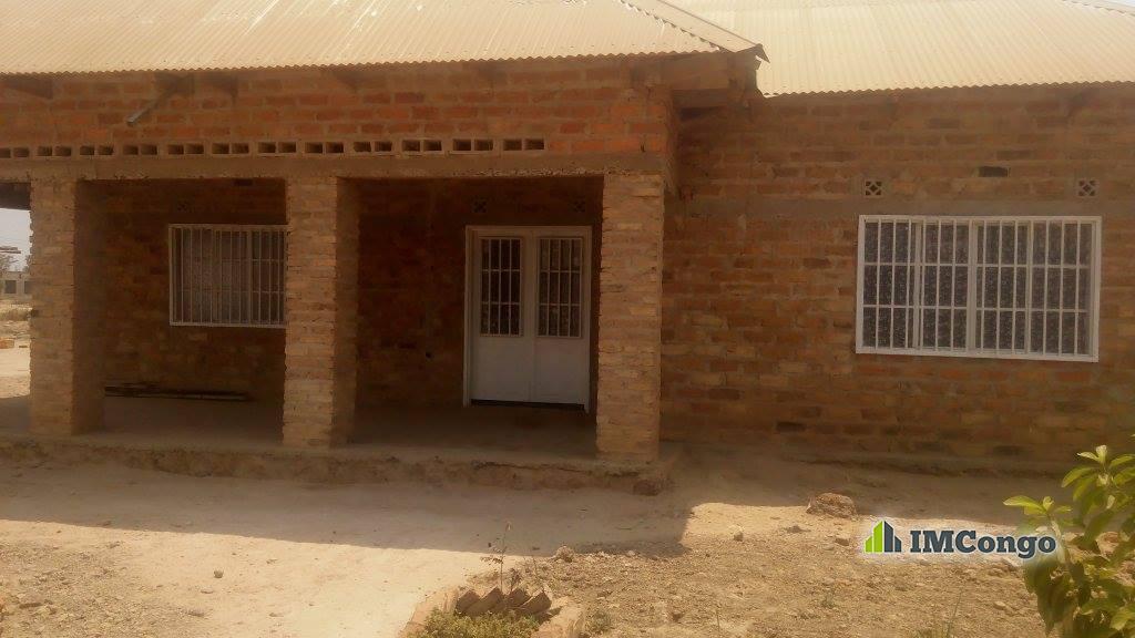 A vendre Maison en finition - Quartier Golf Faustin Lubumbashi Lubumbashi